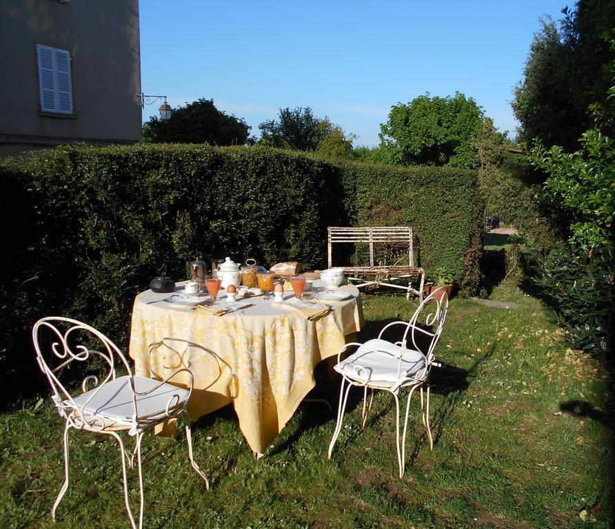 La Chanoinesse Bed and Breakfast Salles-Arbuissonnas-en-Beaujolais Exteriör bild